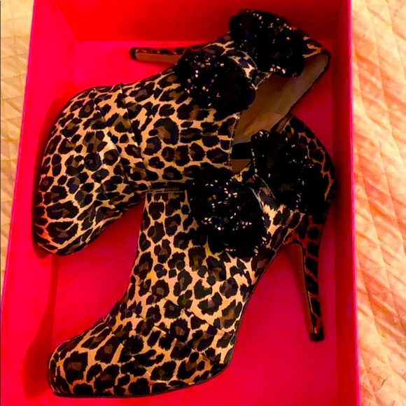 New booties - Picture 1 of 5